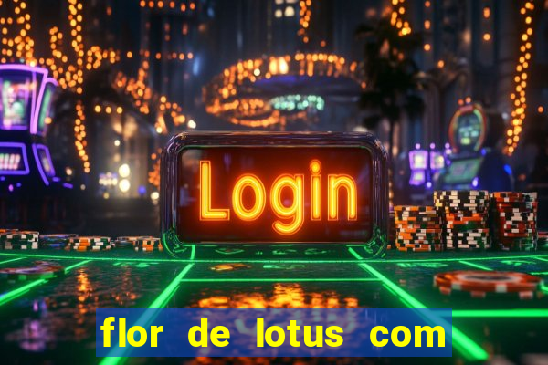 flor de lotus com lua tatuagem